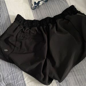 Lululemon hotly hot short.